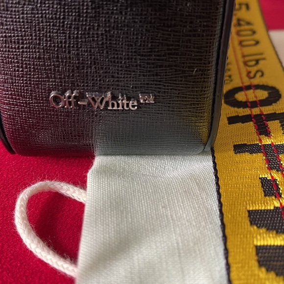 *NEW* Off-White Messenger/Over the shoulder bag! - Picture 3 of 8
